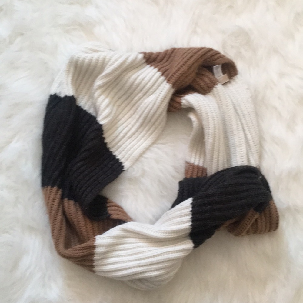 Michael Kors infinity Scarf